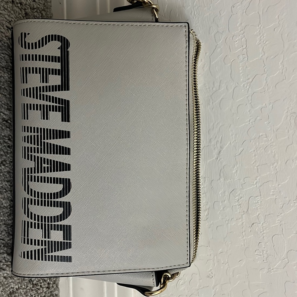 Cross body purse